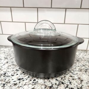 NEW Pampered Chef Rockcrok Dutch oven